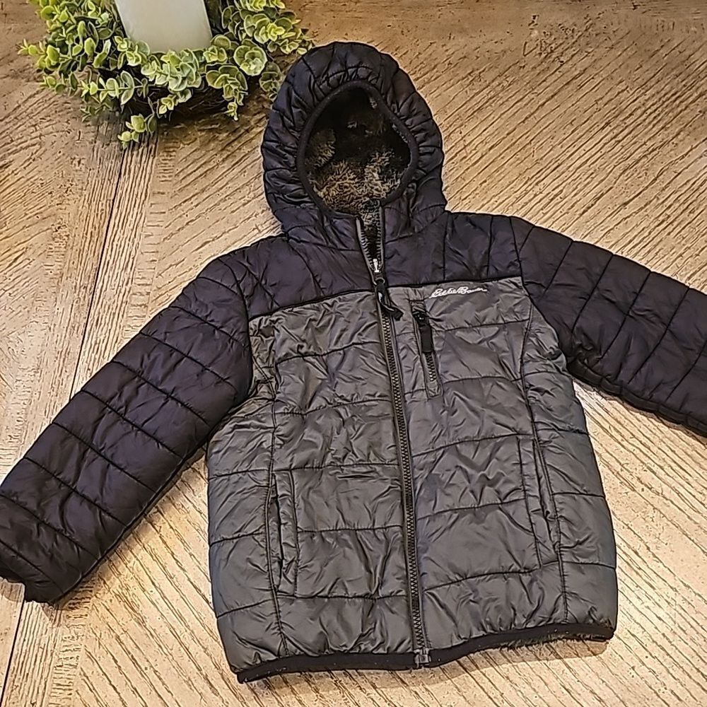 Reversible hooded puffer jacket size 5-6 Eddie Bauer